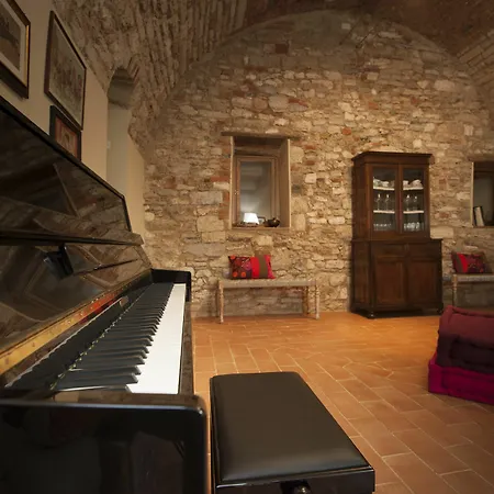 Antico Granaione 3*
